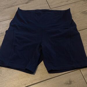 Lululemon Align 6 inch with pockets